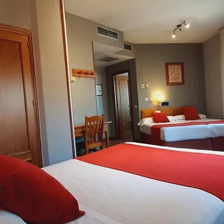 Hotel Real De 3*